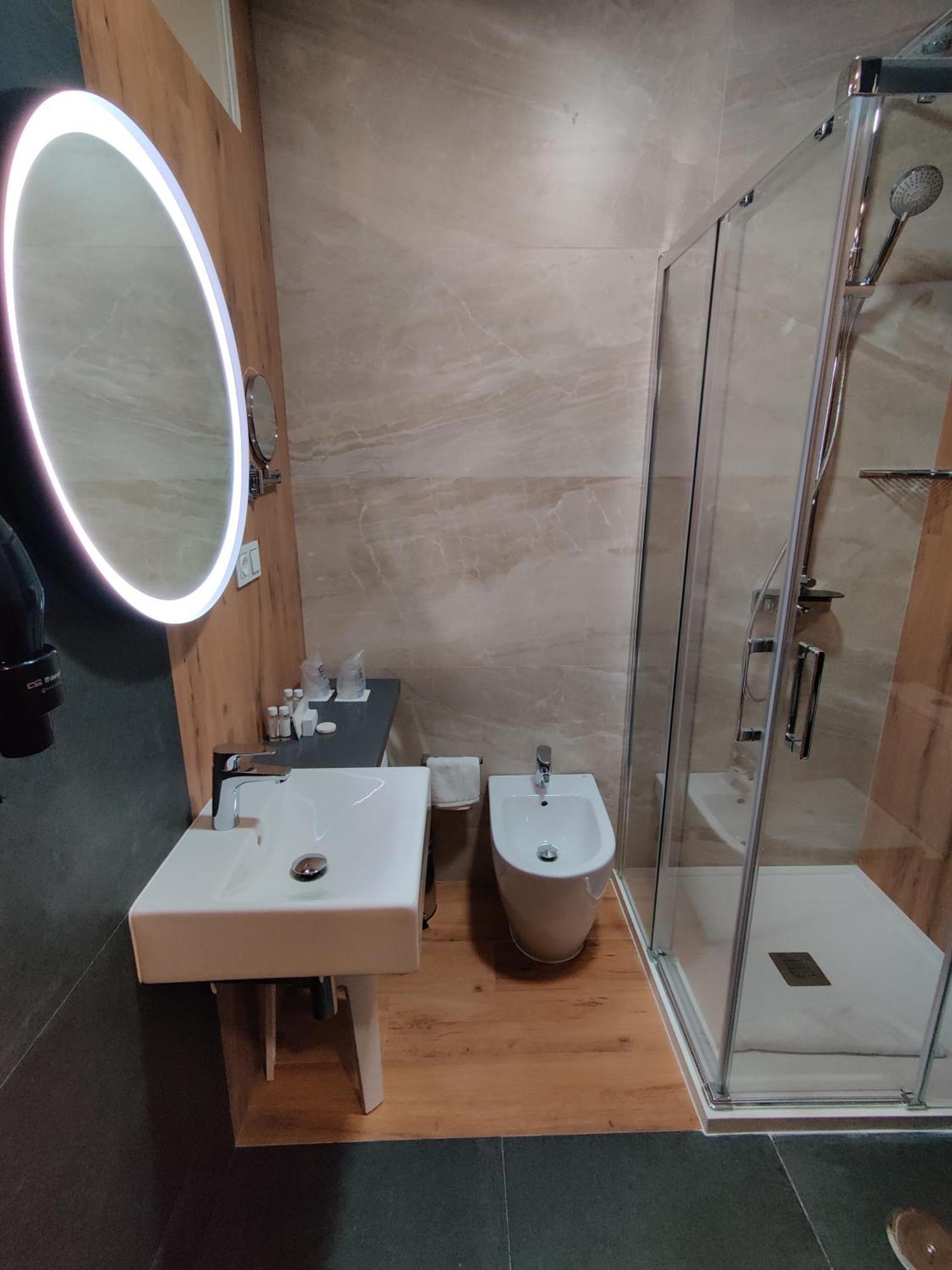 Torreluz Suites อัลเมรีอา ภายนอก รูปภาพ