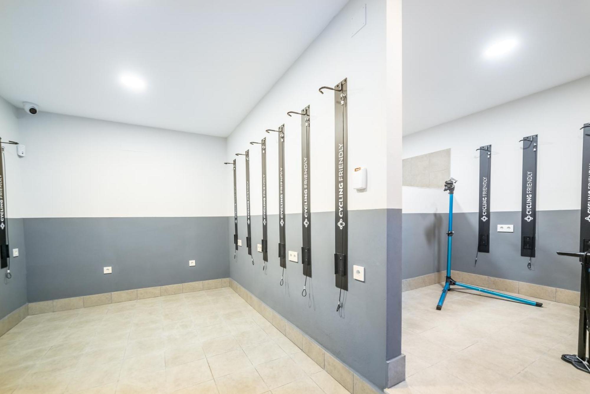 Torreluz Suites อัลเมรีอา ภายนอก รูปภาพ
