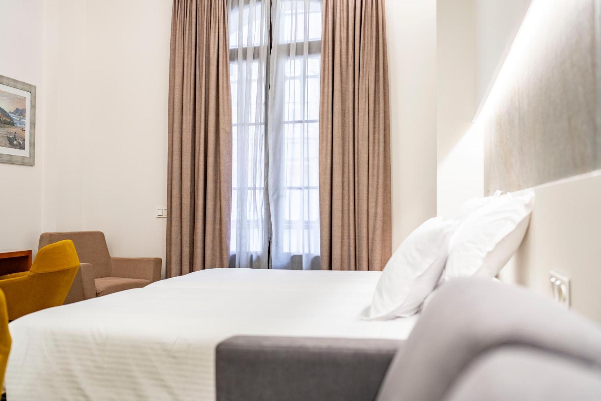 Torreluz Suites อัลเมรีอา ภายนอก รูปภาพ