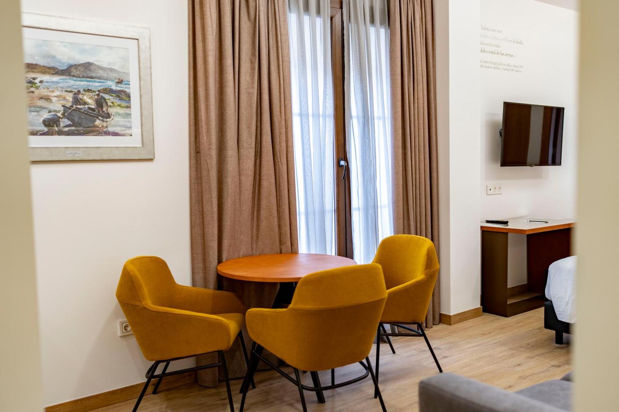 Torreluz Suites อัลเมรีอา ภายนอก รูปภาพ